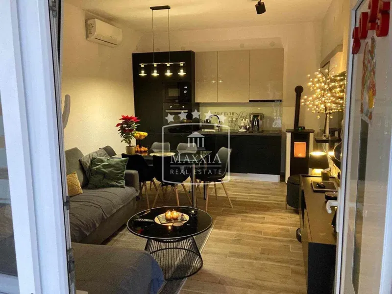 Casa Tribanj, Starigrad, 428,17m2 – 2