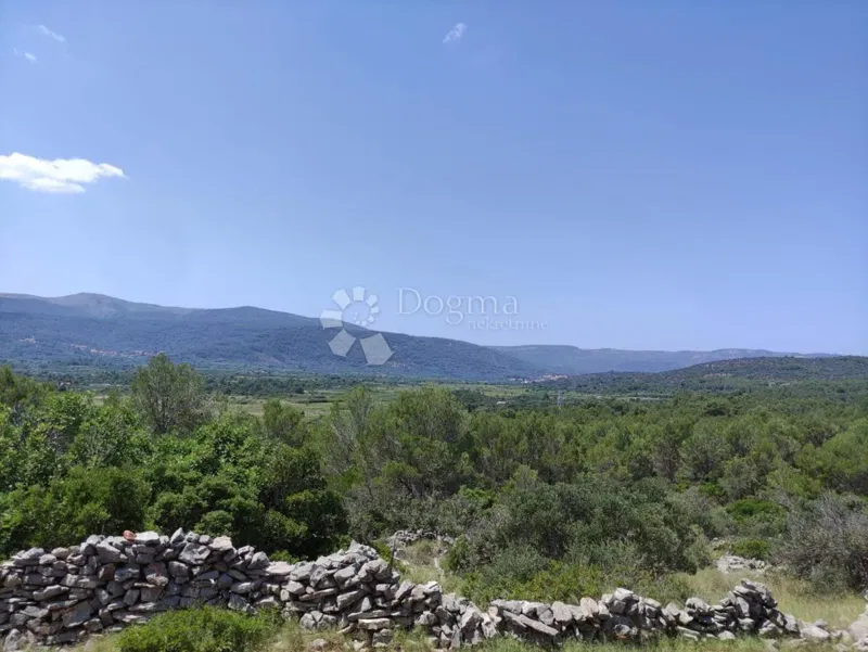 OTOK HVAR - poljoprivredno zemljište na prodaju - PRILIKA
