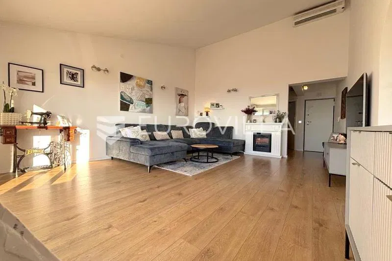 Split, Žnjan penthouse of 119.6 m² with sea view and 2 parking spaces – 2