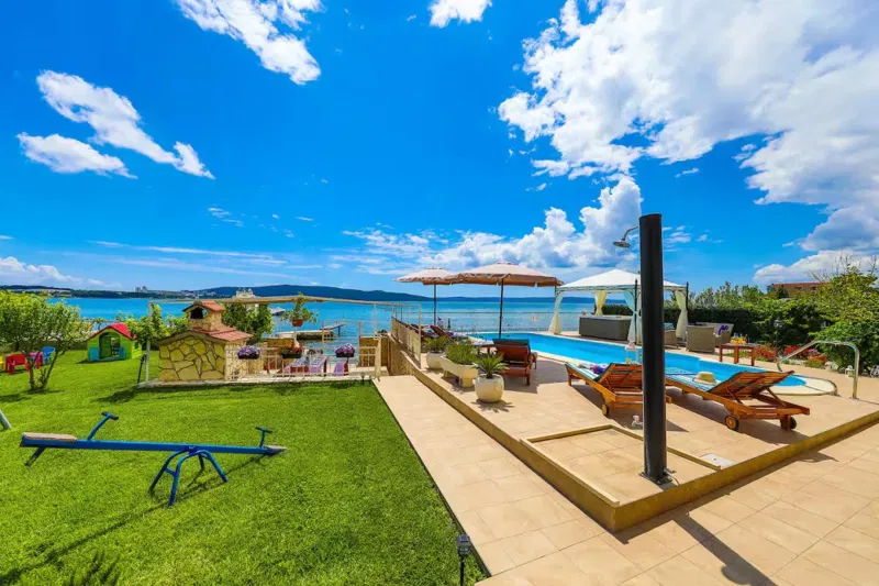 Villa in prima fila sul mare – 2