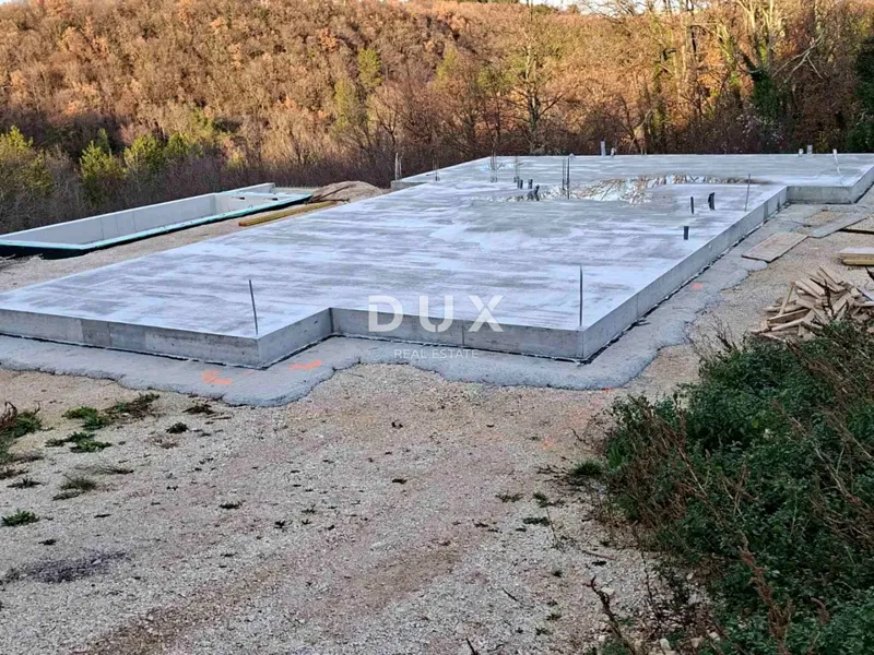 ISTRIA, ALBONA - Terreno con costruzione iniziata – 2