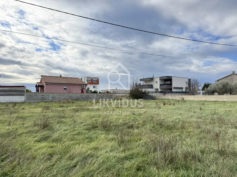 Terreno Škatari, Pula, 851m2 – 2