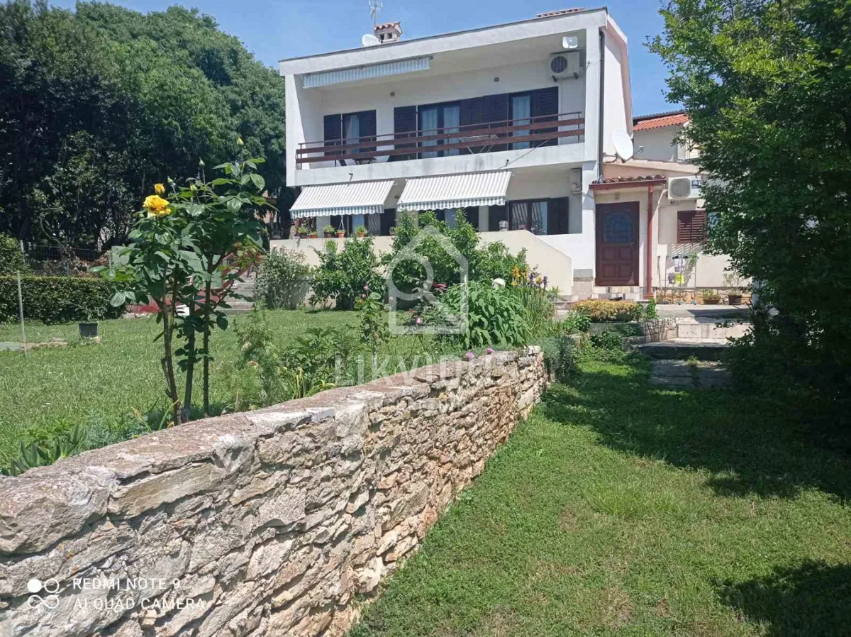 Kuća u Medulinu sa 4 stambene jedinice