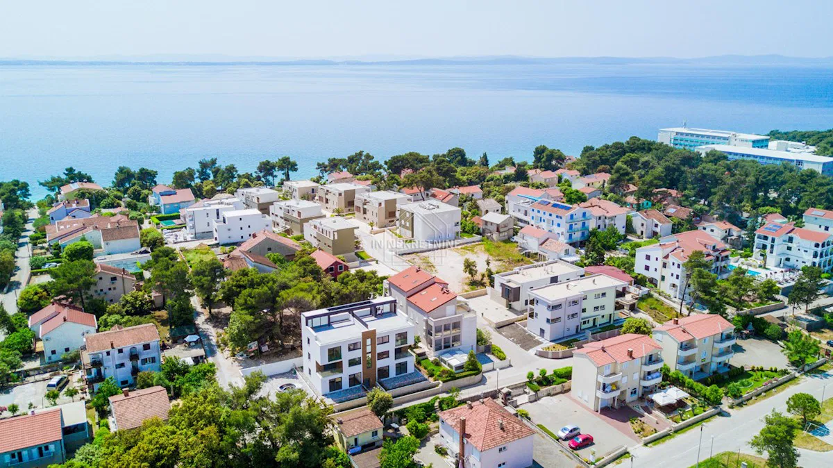 Petrčane (Pinija) - Apartman 150 m od plaže, pogled, EKSKLUZIVNA PRODAJA!
