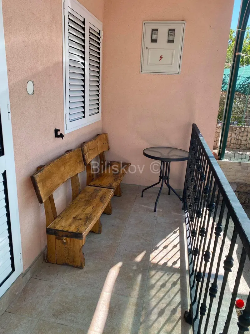 Prodaja,kuća u blizini plaže s bazenom,Pirovac