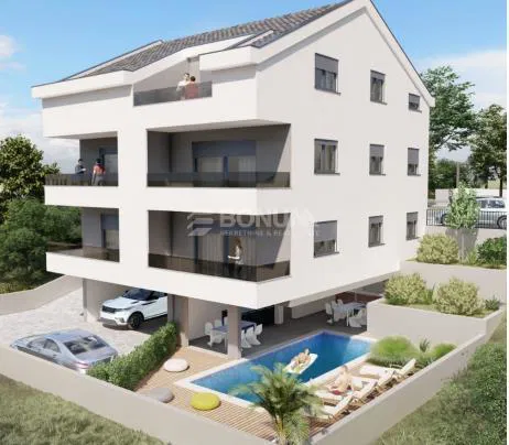 Prostrani četverosoban stan s velikom terasom, 119,3 m², Čiovo / Trogir – 2