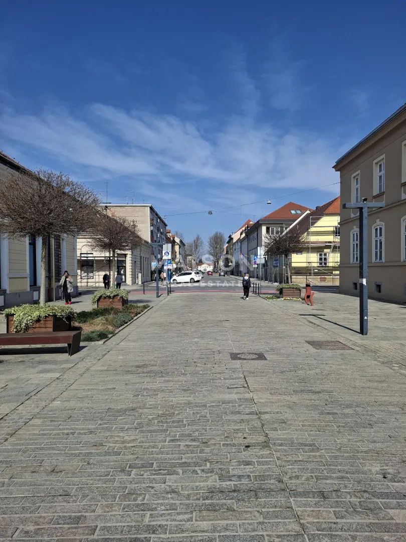 Centar, Sisak, 400m2