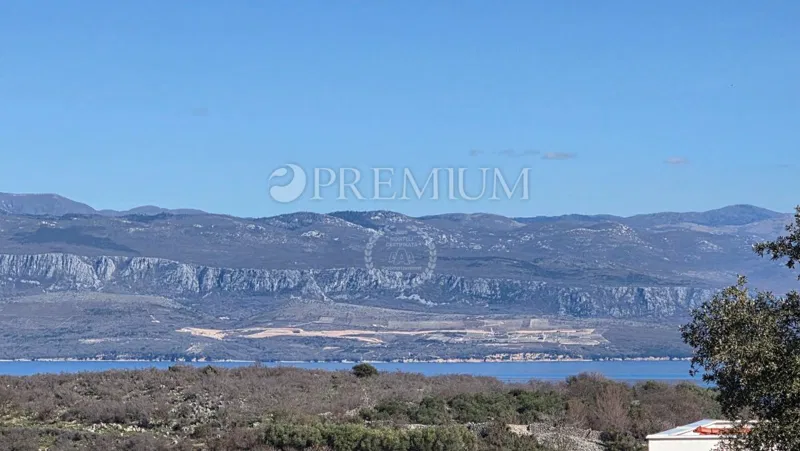 Vrbnik, zazidljivo zemljišče v coni modernih vil! – 2