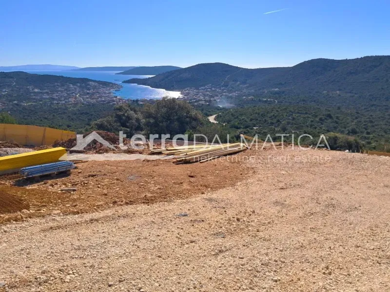 Telek Vinišće – 3