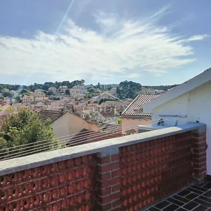 House in the Center of Mali Lošinj with a Private Courtyard – 3