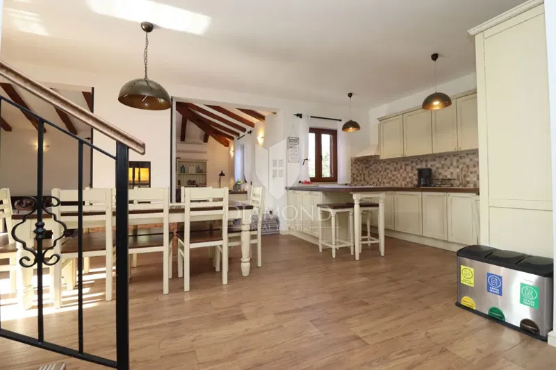 House with pool and large garden – only 10 minutes from Poreč and beautiful beaches, ideal for living or tourist rental – 3