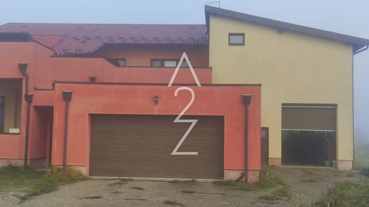 Poslovni prostor uz stan na katu