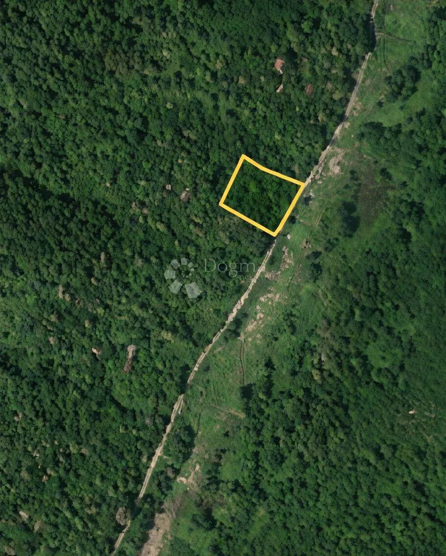 Poljoprivredno zemljište u građevinskoj zoni, Glina - 2252m²