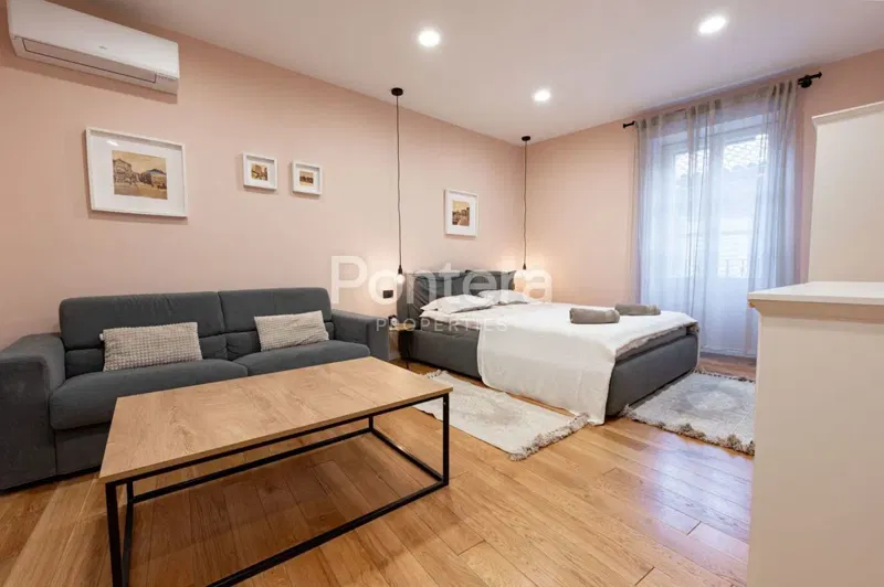 ISTRA, POREČ- Starogradska jezgra – kompletno renoviran stan, idealan za najam – 3