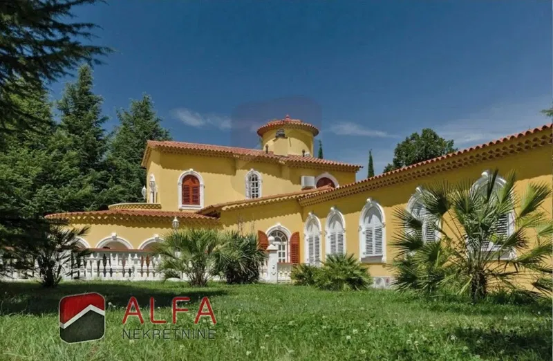 Horvátország, Sibenik – Bilice, exkluzív magánbirtok villával, medencével és teniszpályával 16.695 m²-es telken – 2