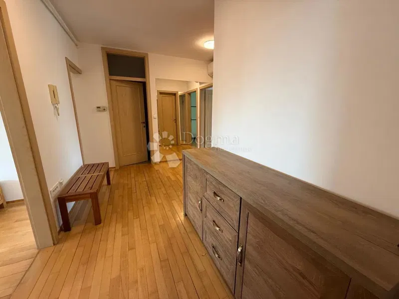 Mieszkanie Centar, Varaždin, 75,20m2