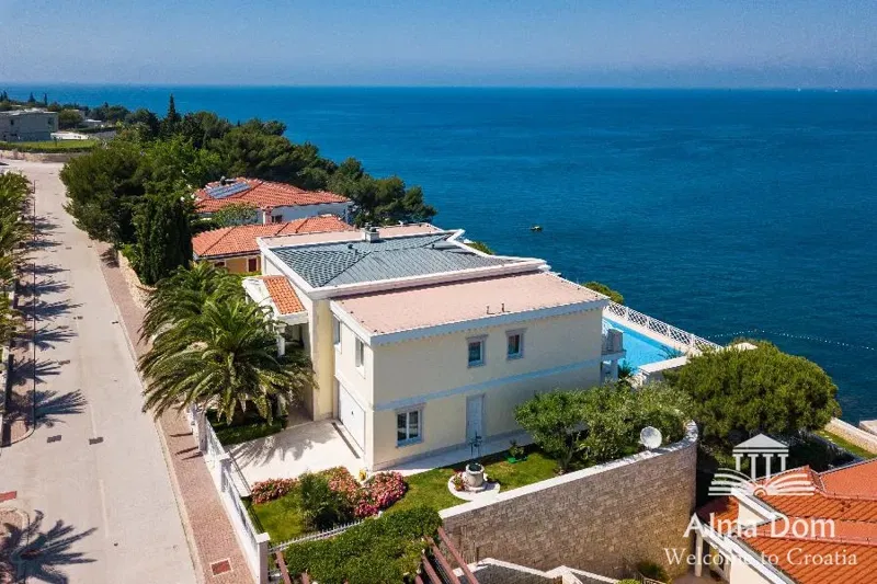 Umag Crveni Vrh Luxury villa, first row from the sea ! – 2
