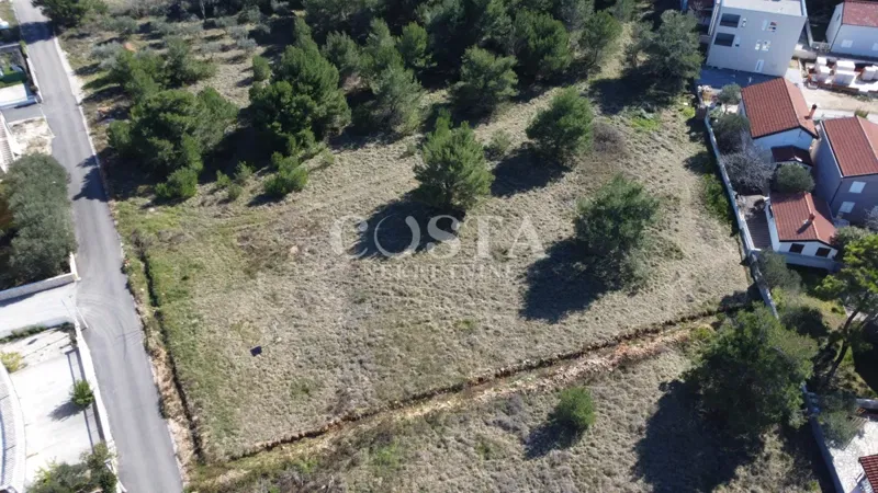 ISLAND OF VIR - Building land 350 m from the sea – 2