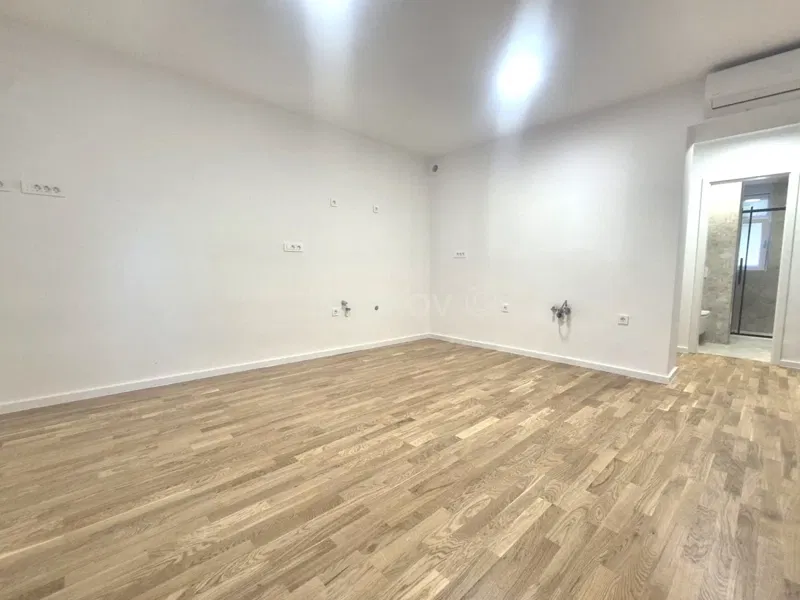 For Sale, Trnje, Newly Renovated Two-Bedroom Apartment, 34 m², Ground Floor – 2