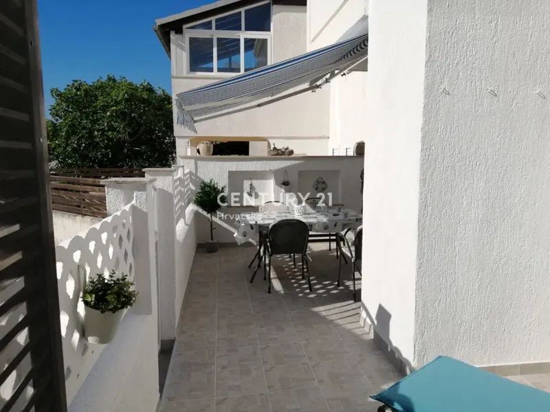 BARBARIGA, GROUND FLOOR APARTMENT FOR SALE WITH TERRACE, 500 M FROM THE SEA – 3