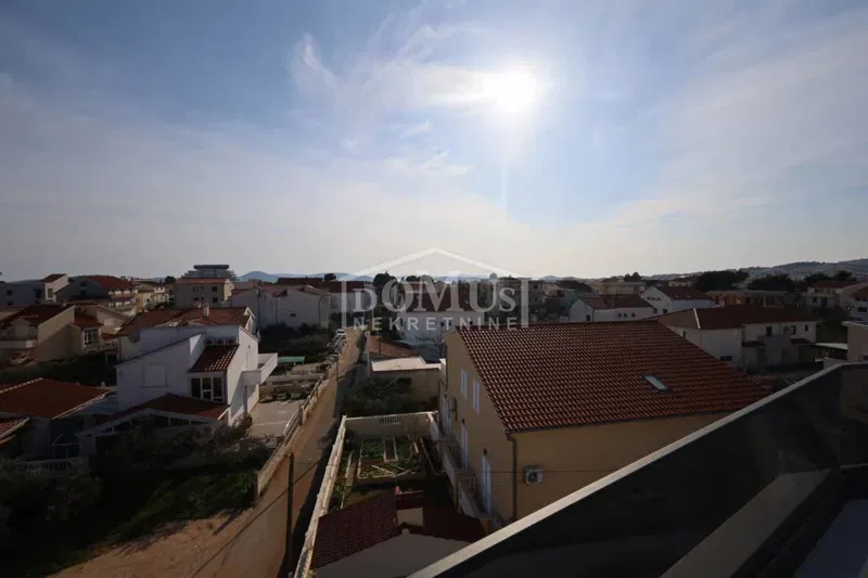 Vodice, 3-room apartment with 143.61 m² of living space and a rooftop terrace of 43.88 m² – 2