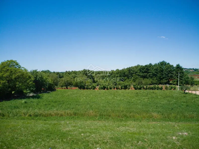 Building land with the possibility of building 4 residential buildings – 2