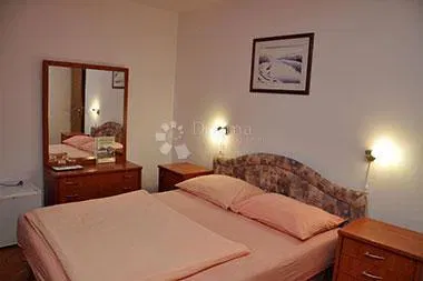 Casa Brodsko Vinogorje, Slavonski Brod, 872m2