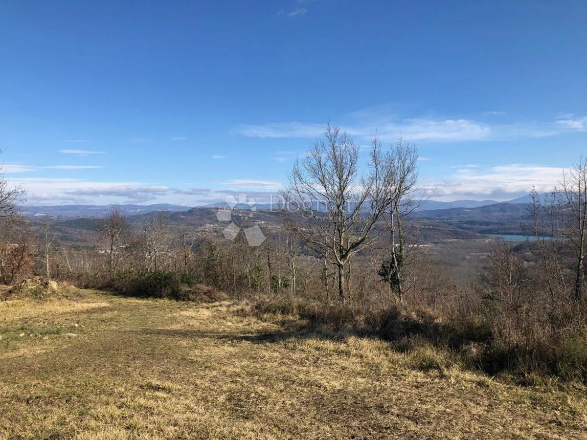 Bauland Motovun, 5.614m2