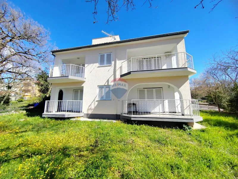 House Malinska, Malinska-Dubašnica, 243m2 – 2
