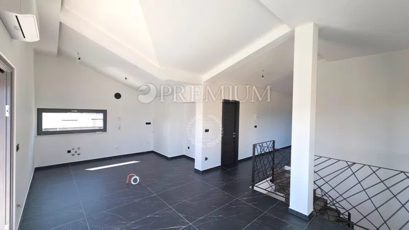 Grad Krk, penthouse s pogledom na more, novogradnja! – 3