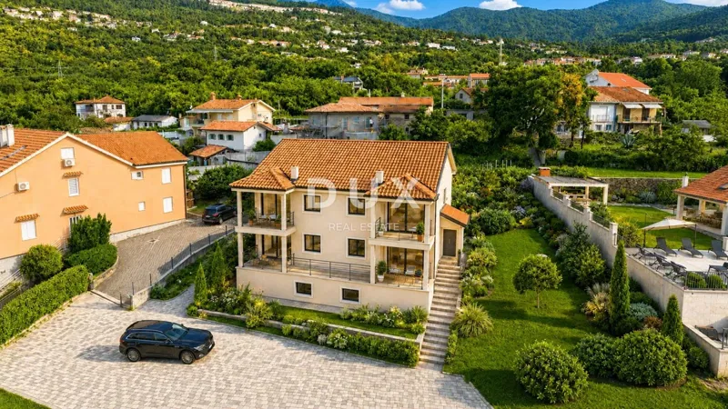IČIĆI, POLJANE - semi-detached house - construction started 225m2 with panoramic sea view + area 620m2 – 2