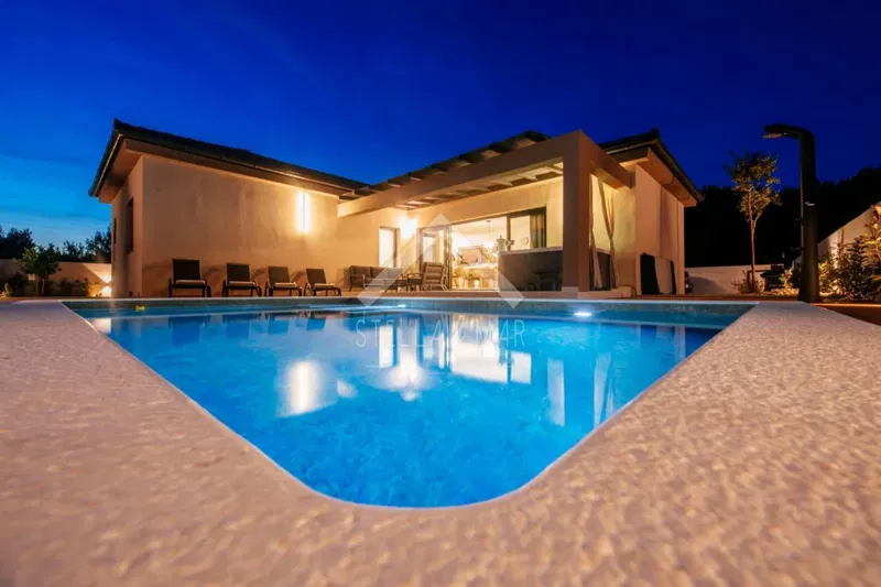 Beautiful Villa with swimming pool, New construction !! Petrčane – 2