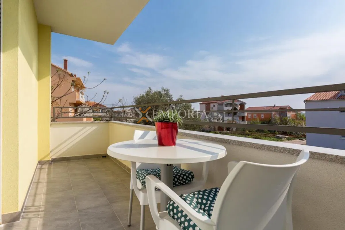 Vila s apartmanima i pogledom na more – Zadar, Plovanija