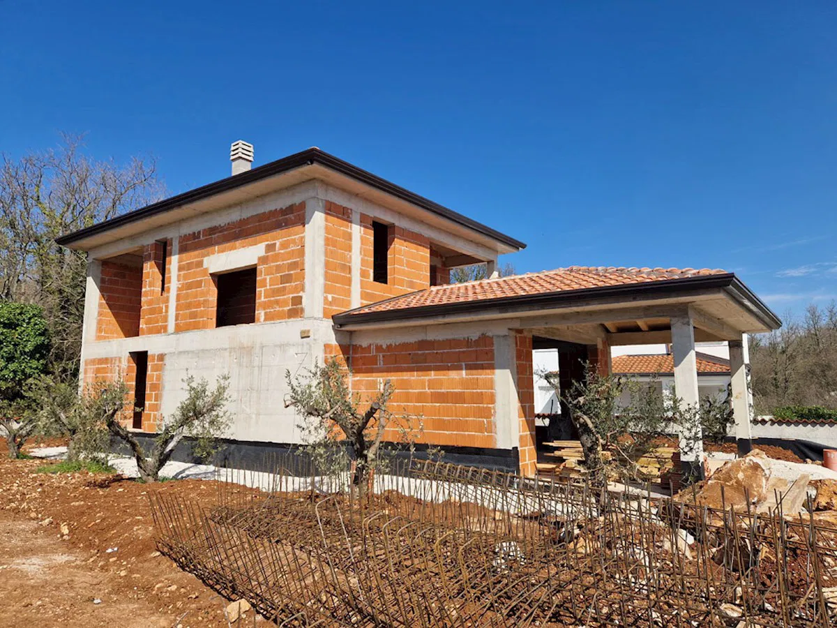 Vendita – Casa al grezzo con piscina nei dintorni di Poreč, KOP-785