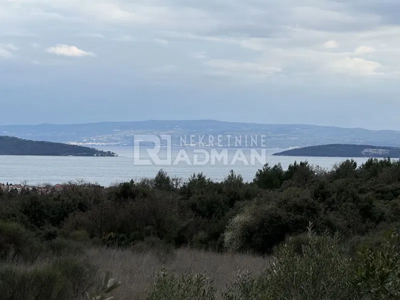KAŠTEL NOVI- MASLINIK S KUĆOM