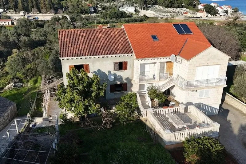 Semi-Detached house with sea view – 2