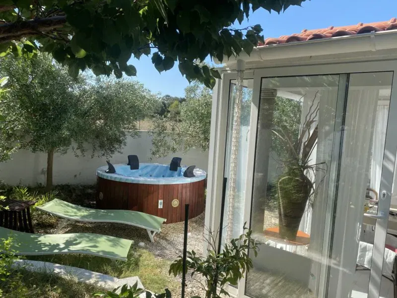 Petrčane, Maisonette-Wohnung (119,94 m²) mit wunderschönem Garten