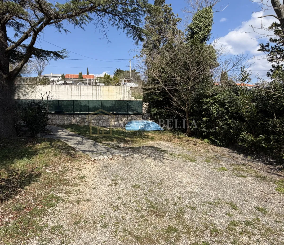 Novi Vinodolski – građevinsko zemljište, 50m od mora!