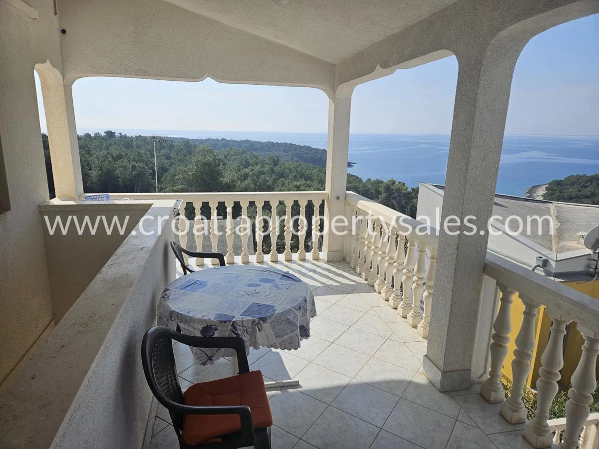 Vis, kuća, prodaja, 450.000 €
