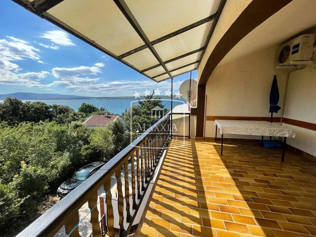 Posedarje - Apartmanska kuća s 8 stambenih jedinica 326 m2, POGLED! 550000€