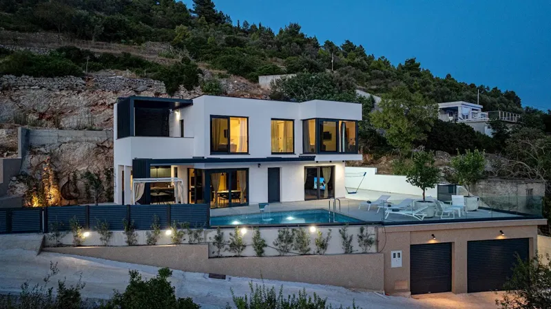 Villa mit Meerblick in Kroatien zu verkaufen