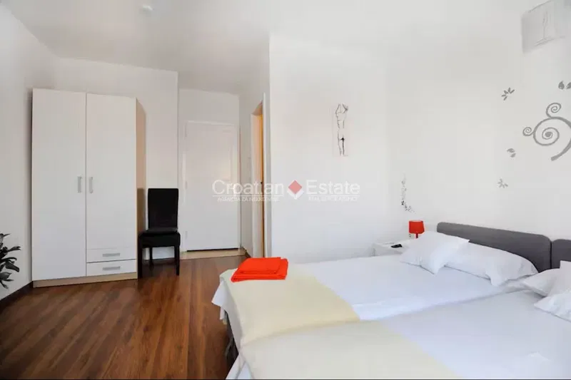 Miasto – Dwa lokale z pięknym widokiem na miasto i morze, na sprzedaż – 3