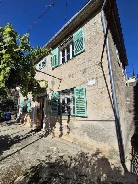 Murter - house with a large yard in the center, close to the sea – 3