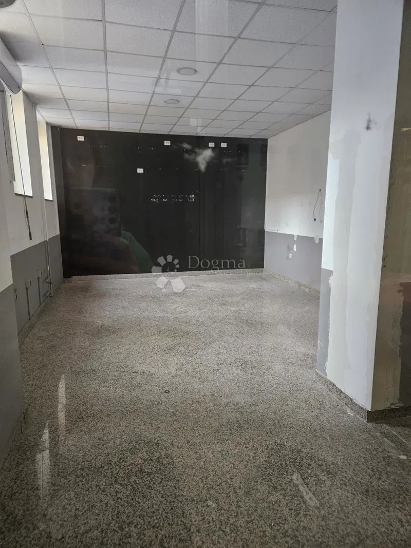 Business premise Turnić, Rijeka, 33m2 – 3