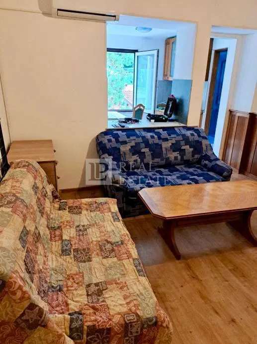 NOVI VINODOLSKI - dva apartmaja 100 m od morja – 2