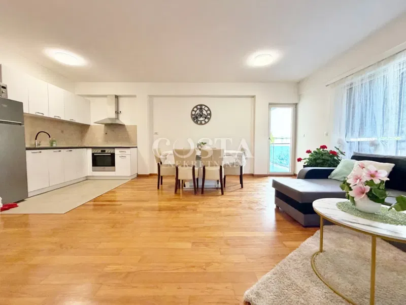 ZADAR, KOLOVARE - Long-term apartment rental 1st row to the sea – 2