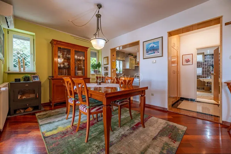 Sale, Pantovčak, five-room apartment with a studio, 207.50 m² – 3