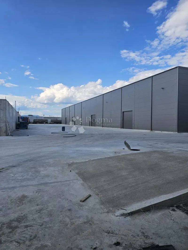 Business premise Peščenica, Peščenica - Žitnjak, 5.300m2 – 3
