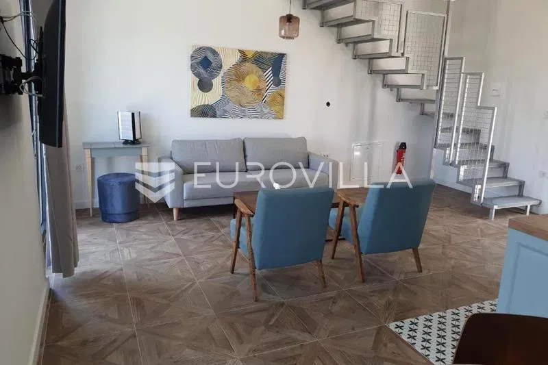Lovran, a beautiful house with three apartments, 50 m from the sea – 2