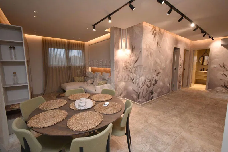 Luksuzni apartman s bazenom na krovnoj terasi! Njivice – 2